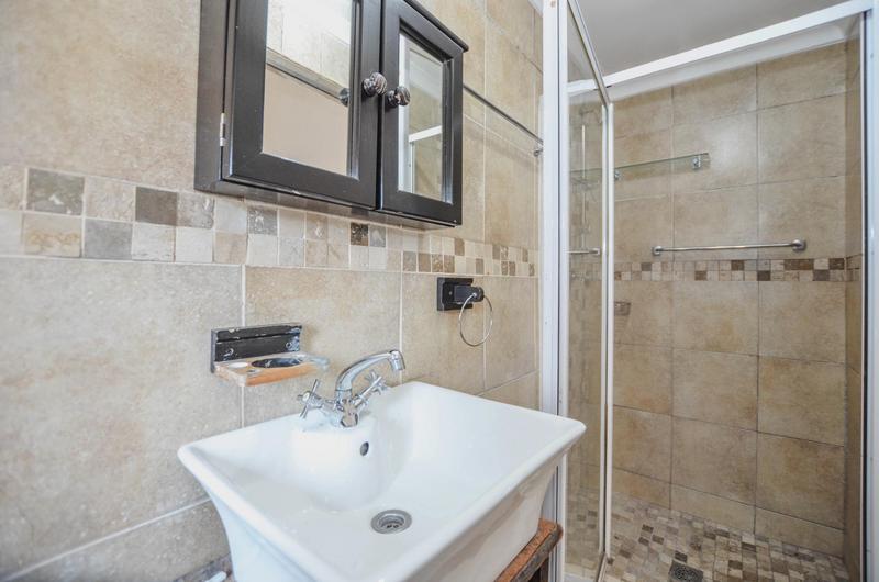 6 Bedroom Property for Sale in Parow North Western Cape